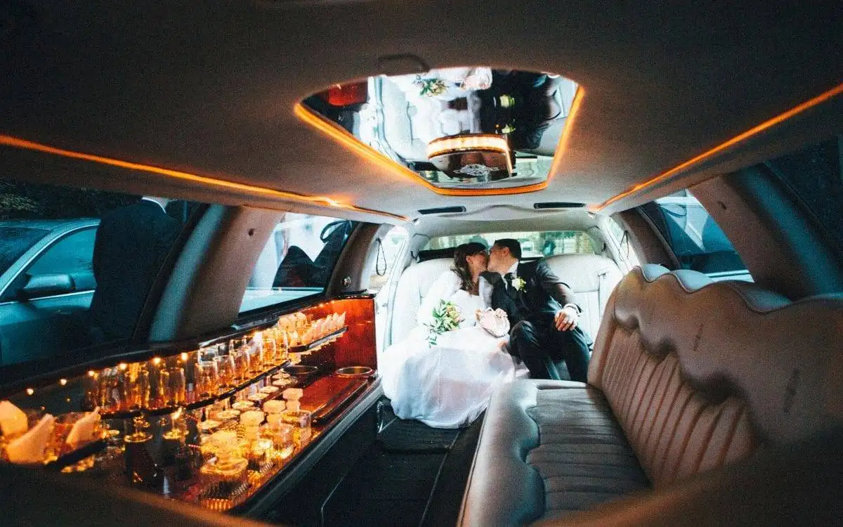 5 Reasons to Hire a Limo for Your Winter Wedding on Long Island